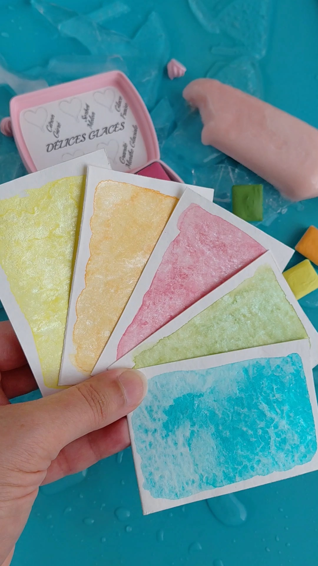 DÉLICES GLACÉS – cinq aquarelles scintillantes au mica