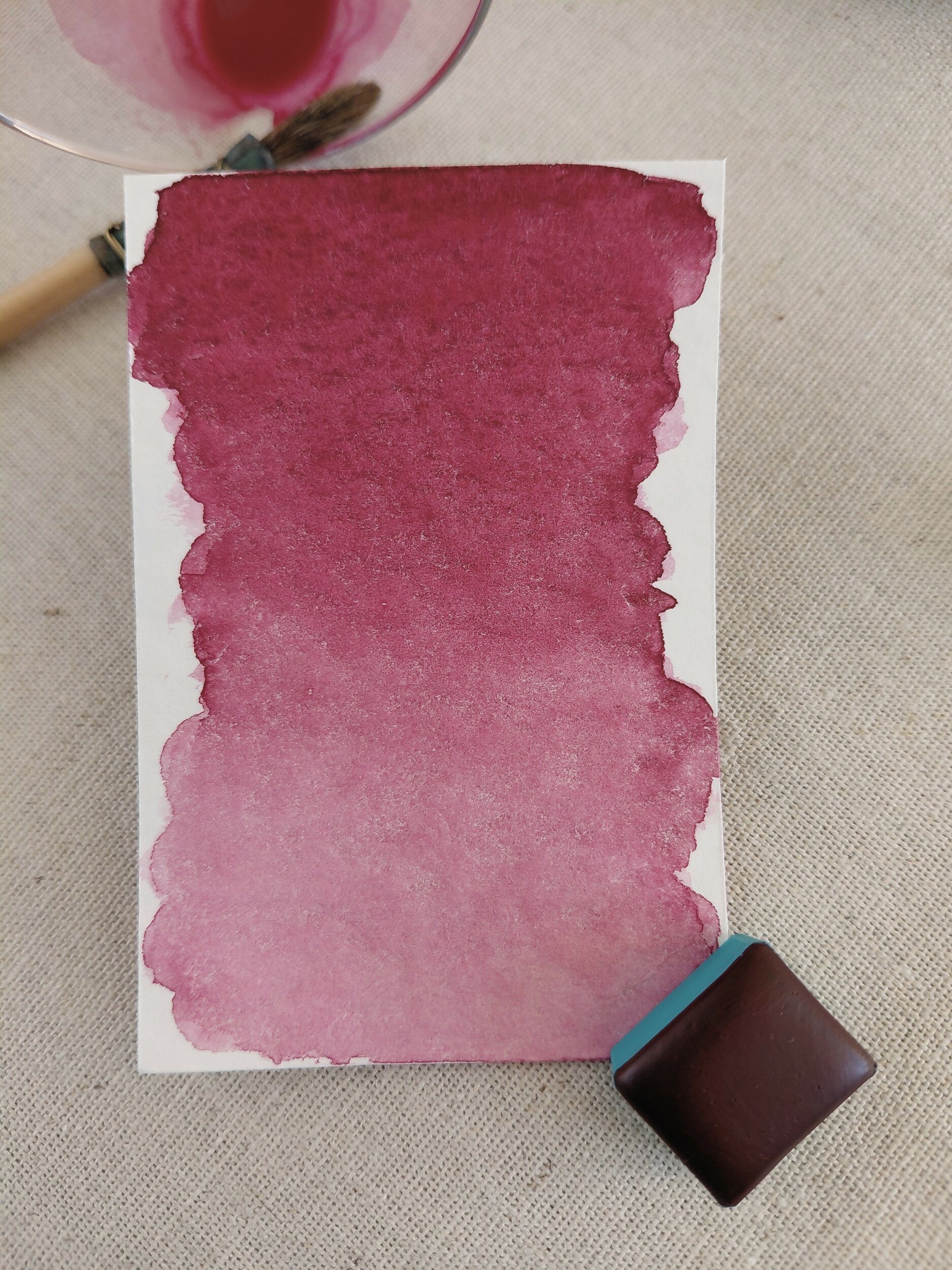 BEAUJOLAIS – aquarelle artisanale rouge aux nuances framboisées avec godet