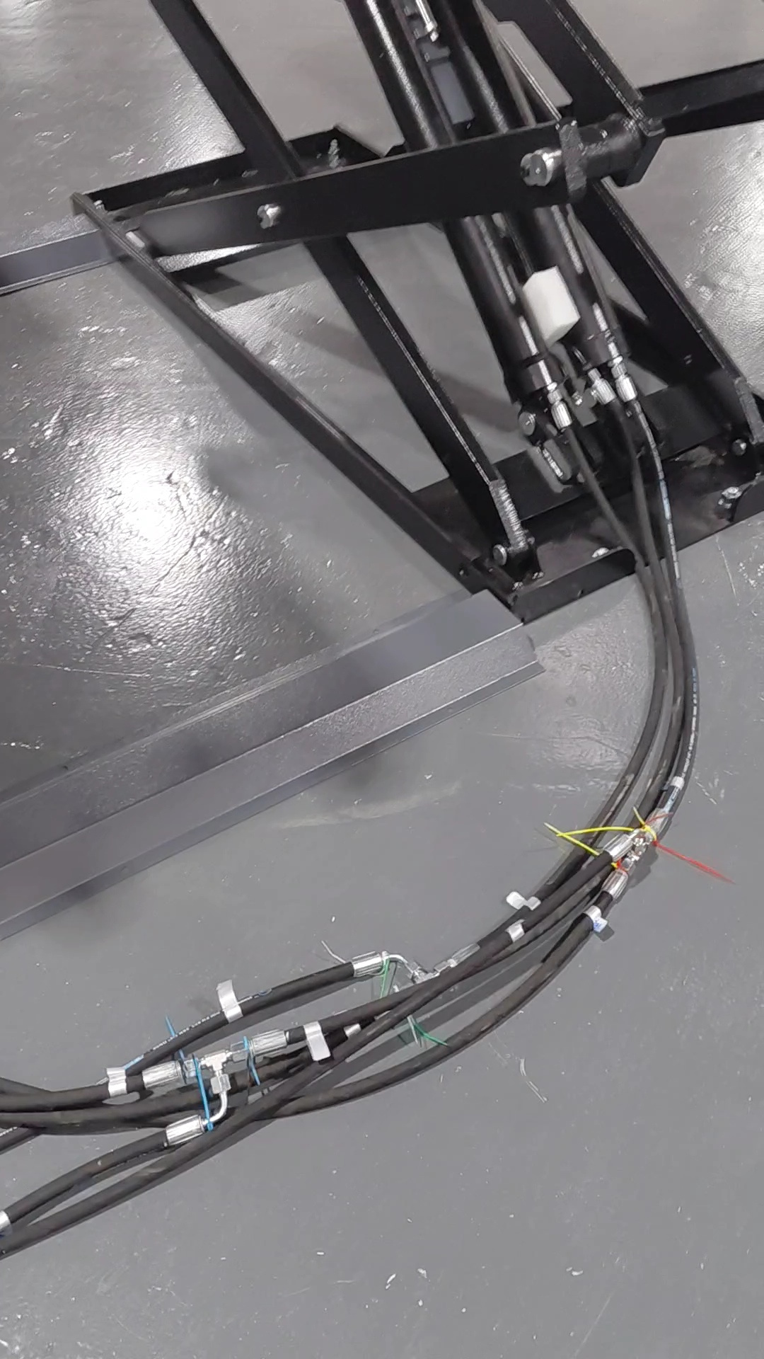 Installation pont ciseaux SR-Distribution Richemont 57