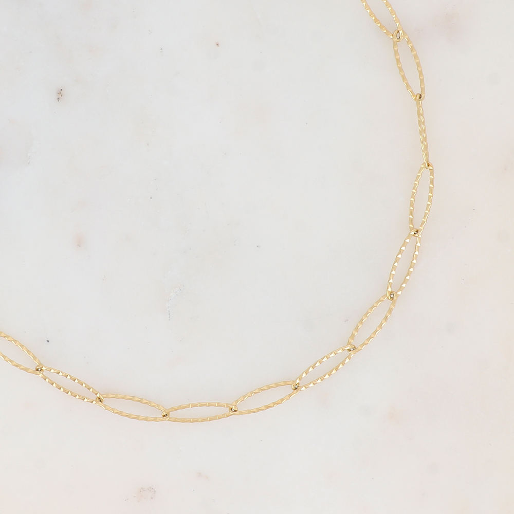 COLLIER Leora
