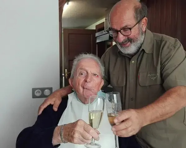 imgi 1 nesti fete ses 93 ans