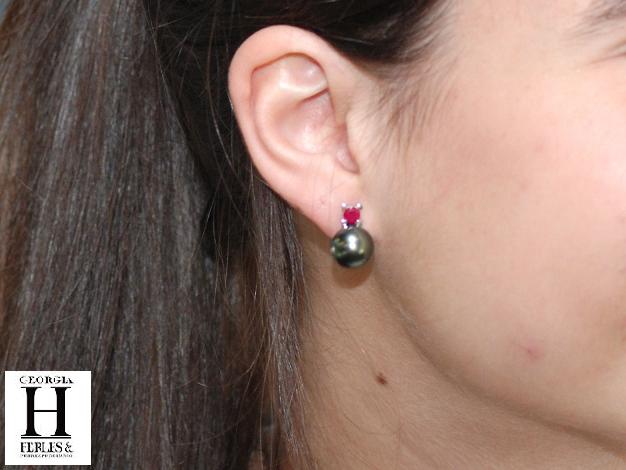 Boucles doreilles Solitaires rubis et perles de tahiti
