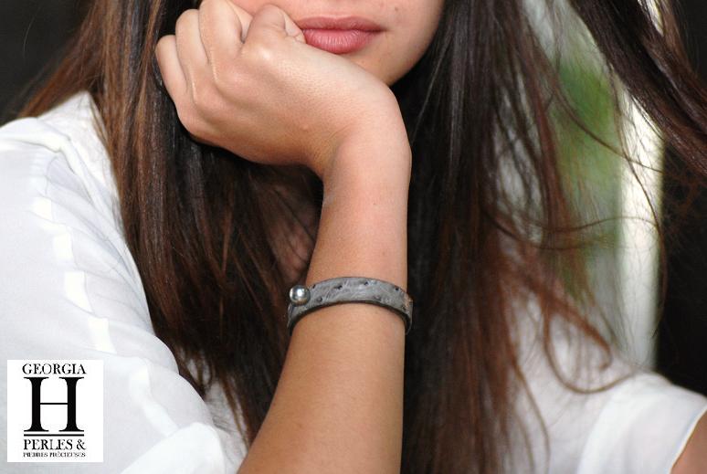Bracelet Africa autruche grise et perle de tahiti