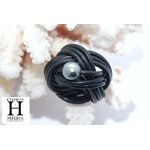 Bague noeud cuir noir et perle de tahiti (2)