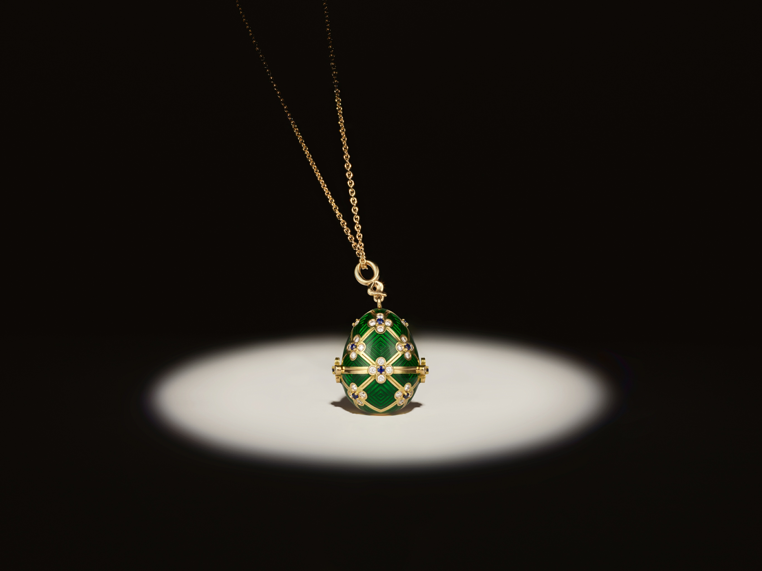 Fabergé x 007 Octopussy Egg Surprise Locket_1