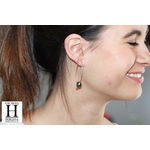 Boucles doreilles Grands Crochets perles de tahiti bleu (4)