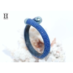 Bracelet Africa galuchat bleu et perles de tahiti (3)