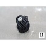 Bague noeud cuir noir et perle de tahiti (7)