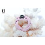 Bague noeud cuir rose et perle de tahiti (2)