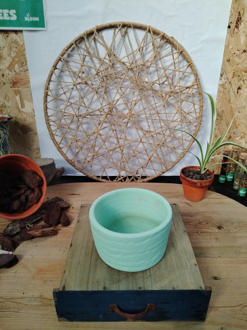 Cache-pot vert pastel en terre cuite - ACCESSOIRES/Cache-pot - BLOOM ...