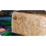 Hash Venom THCA – Résine premium californienne, vue d’ensemble, texture parfaite et naturelle, concentré riche en THCA (35 à 39 %).