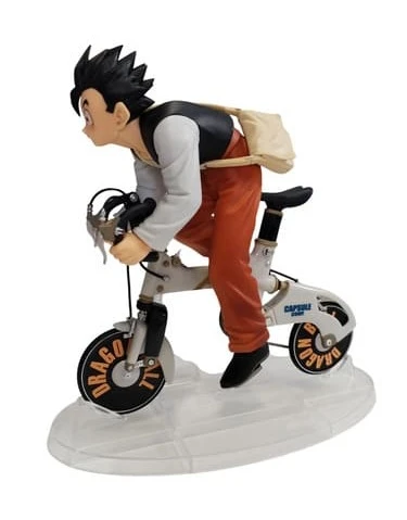figurine-dragon-ball-gohan-sur-son-velo-photo-principale-1