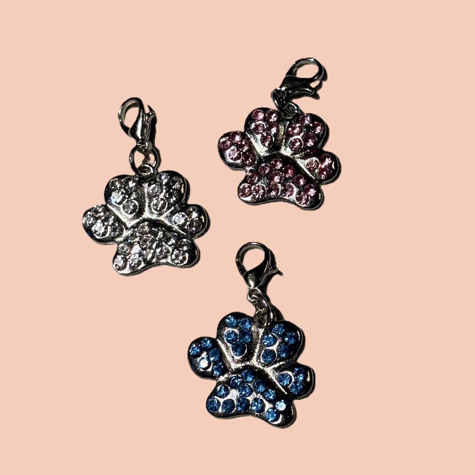 pendentif pattes blanc 1