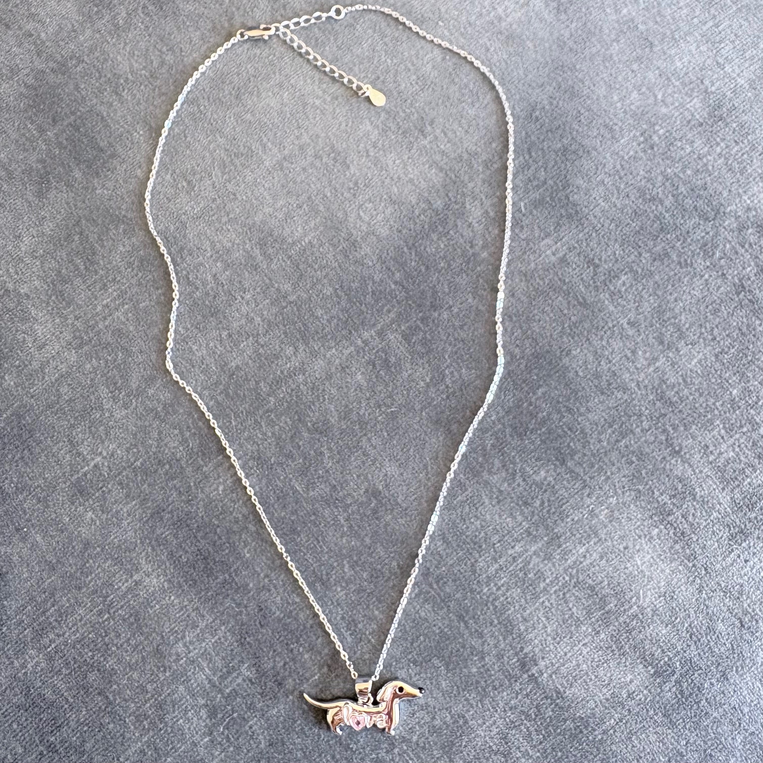 Pendentif teckel zircon rose 3