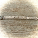 Collier chat beige coeur strass 3.png
