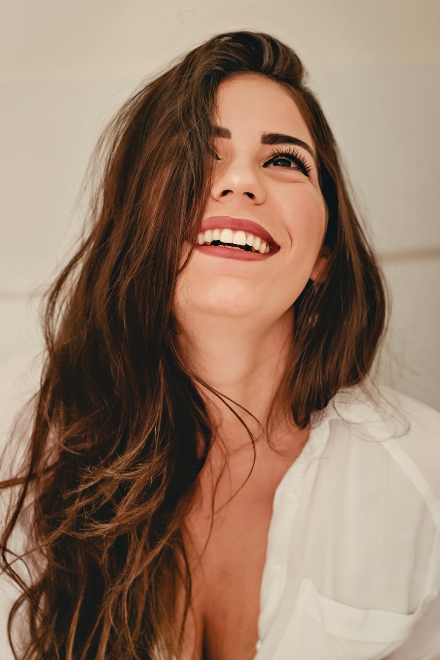 femme regardant