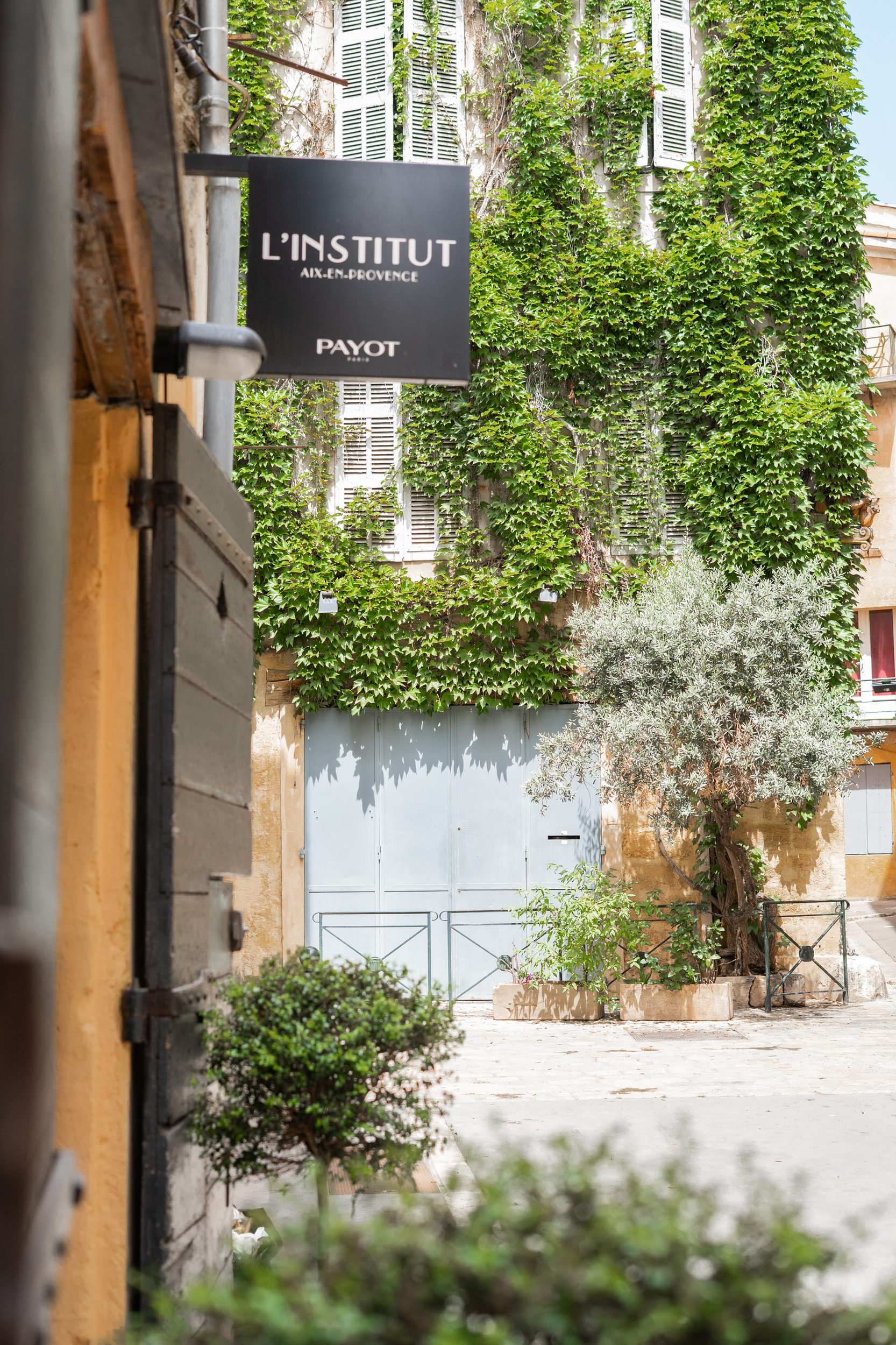 l institut 2025 12