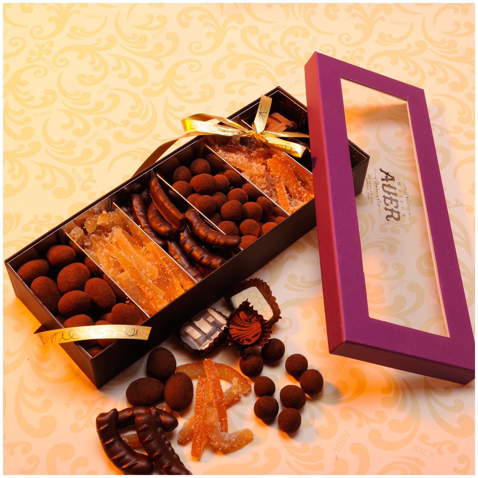 assortiment-fruits-confits-chocolats-cacao-marrons-invitation-T2