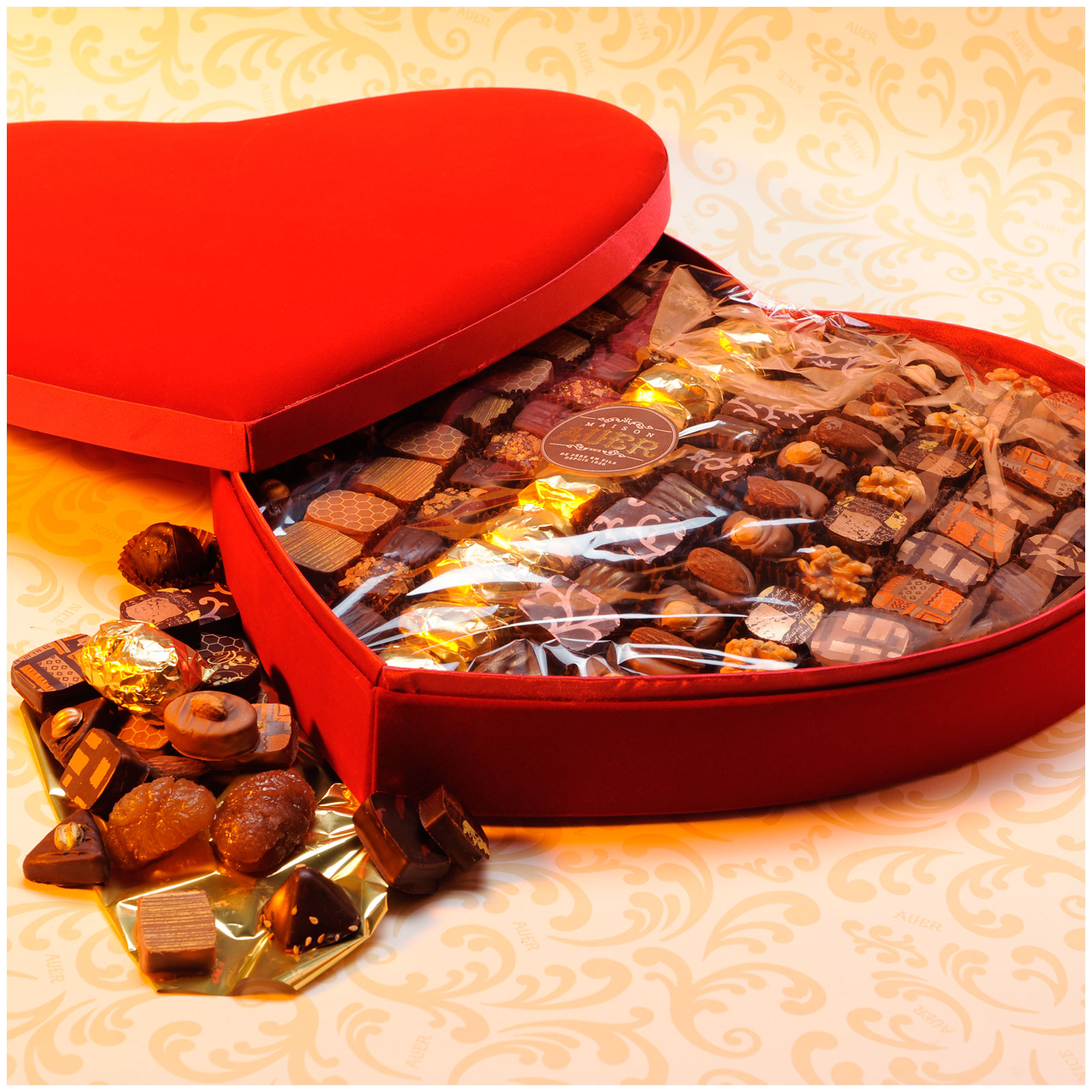 Boite en chocolat cœur Saint Valentin, disponible en retrait boutique  Fribourg, 200g