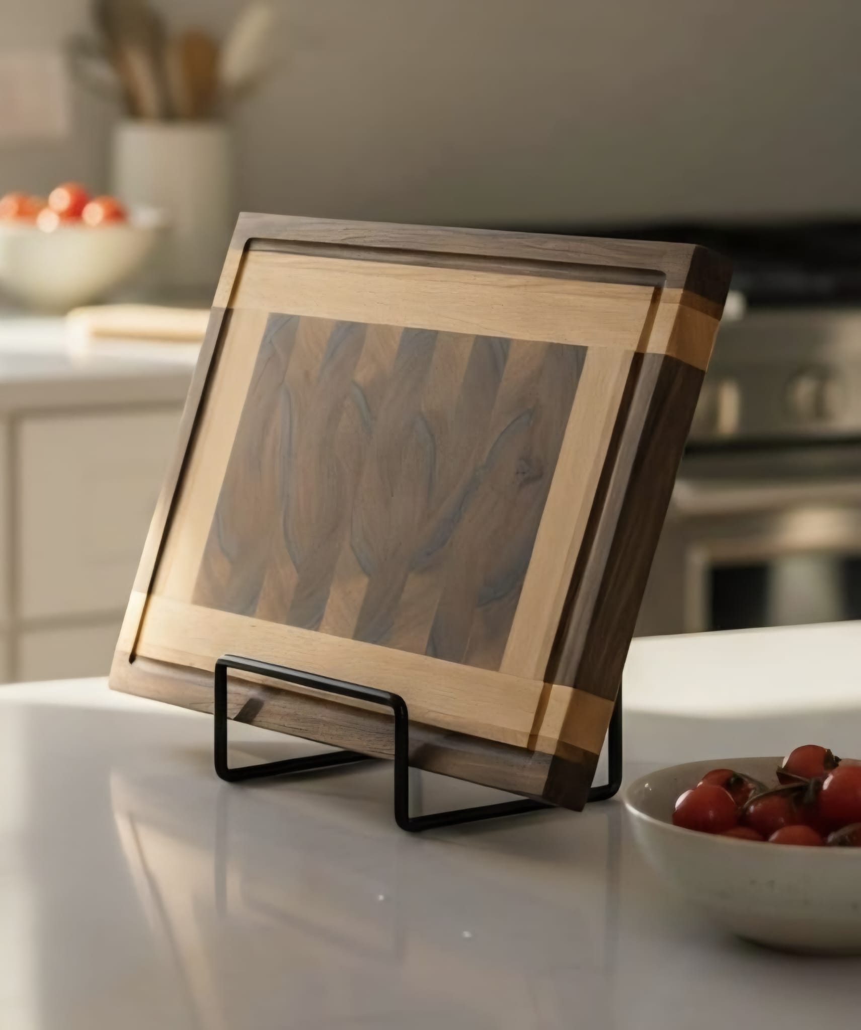Planche à découper artisanale en noyer chêne et hêtre