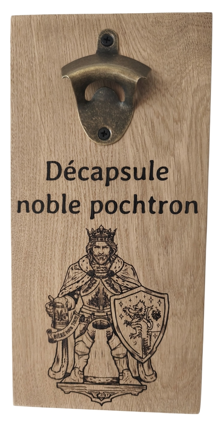 Décapsuleur mural en chêne médiéval