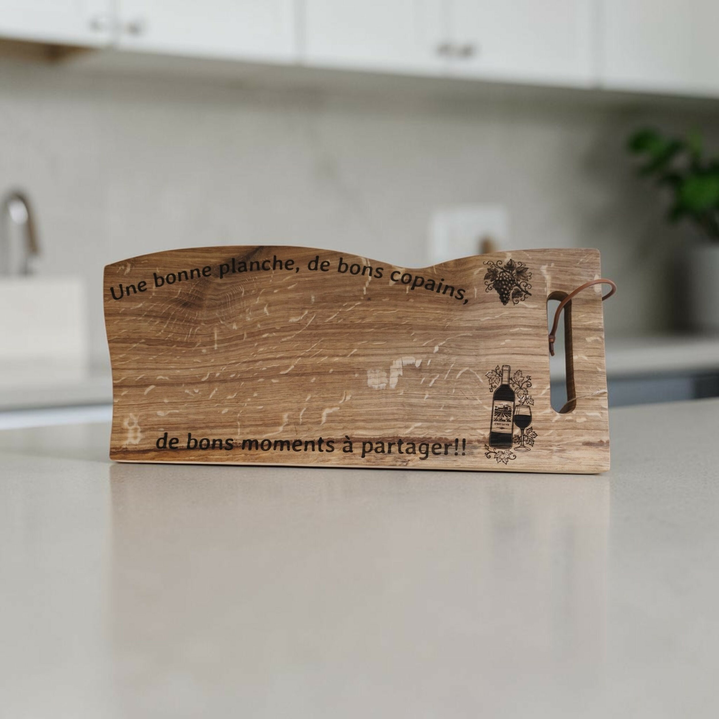 magnifique planche en chêne pour apéro