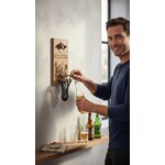 décapsuleur artisanal mural en chêne humoristique