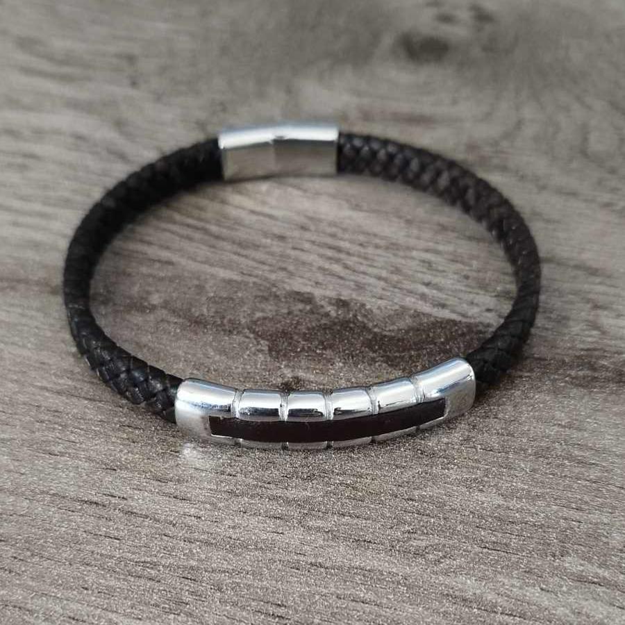 Bracelet-en-cuir-Antoine-zoom