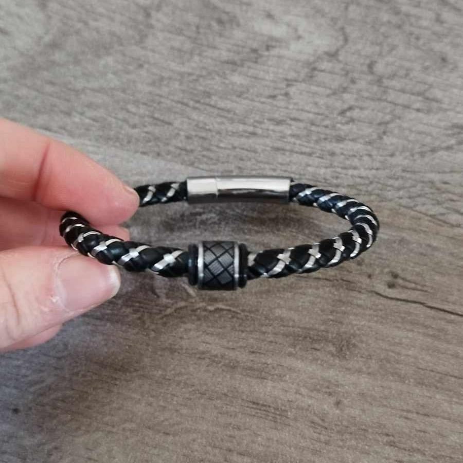 Bracelet-en-cuir-Mariano-3-zoom