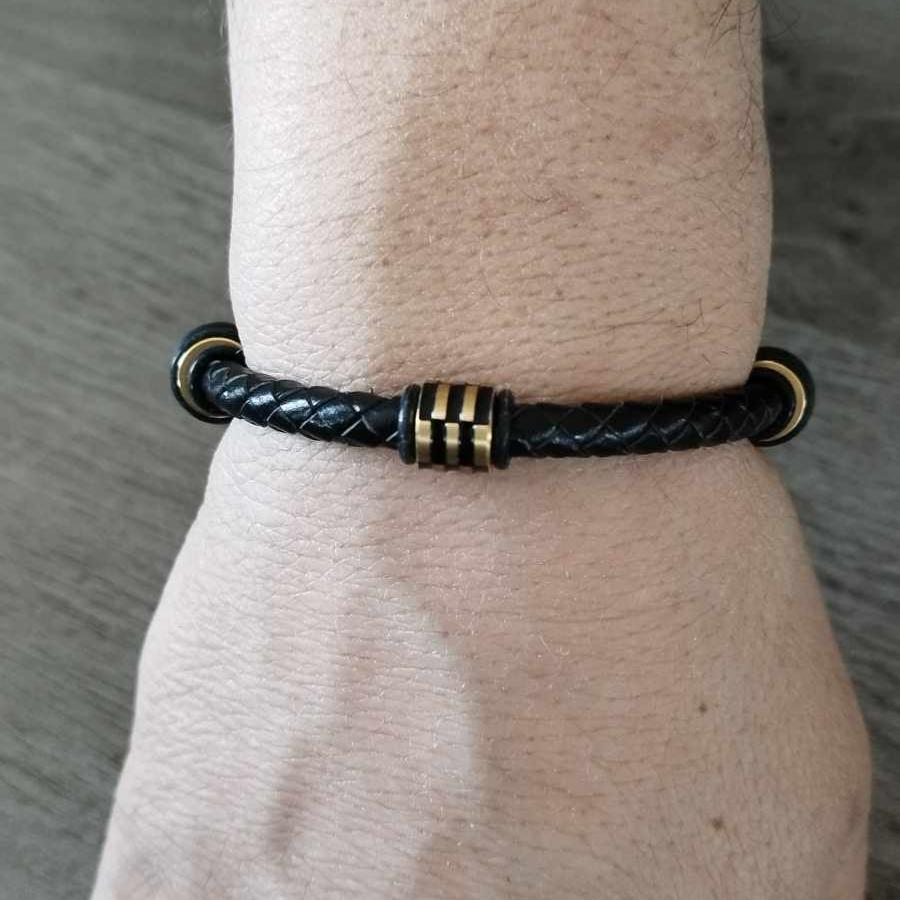 Bracelet-en-cuir-Raphael-1-zoom