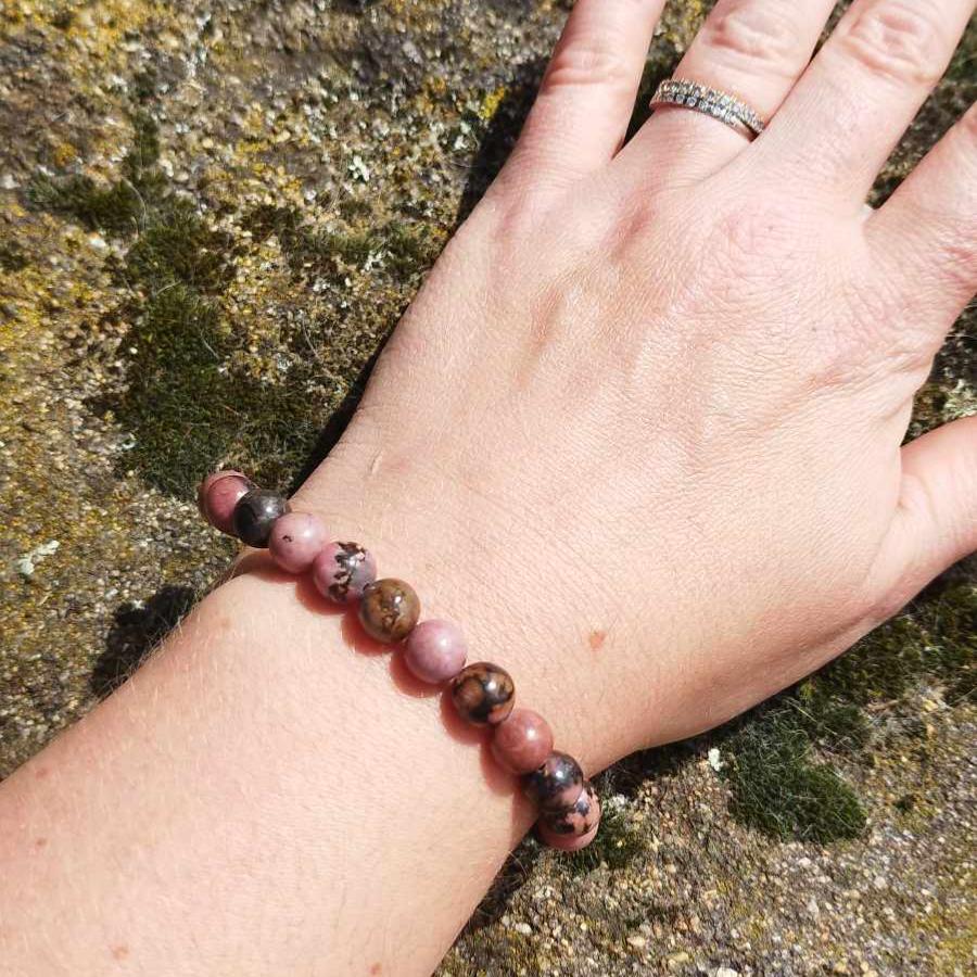 Bracelet-Soin-en-Rhodonite-1-zoom