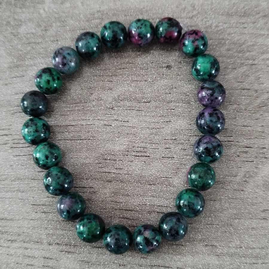 Bracelet-en-perles-rubis-zoisite-zoom