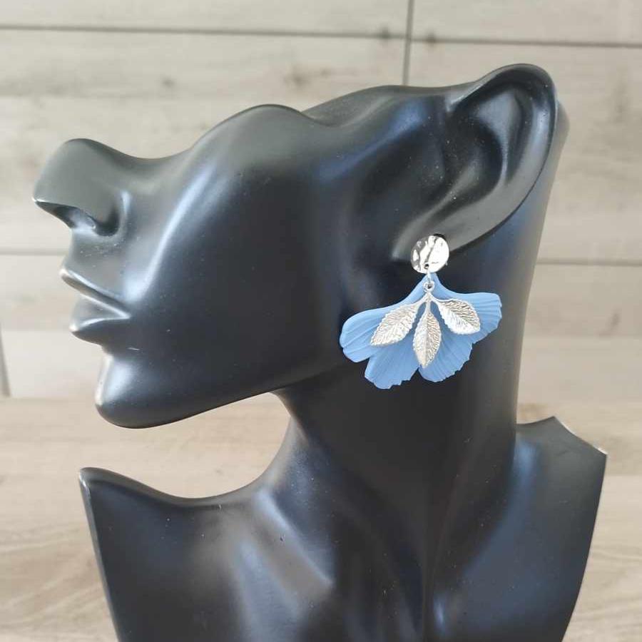 Clous-argentes-Thea-bleu-1-zoom