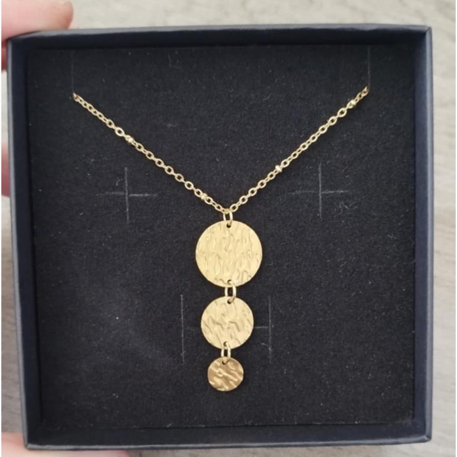 Collier-dore-Avril-zoom