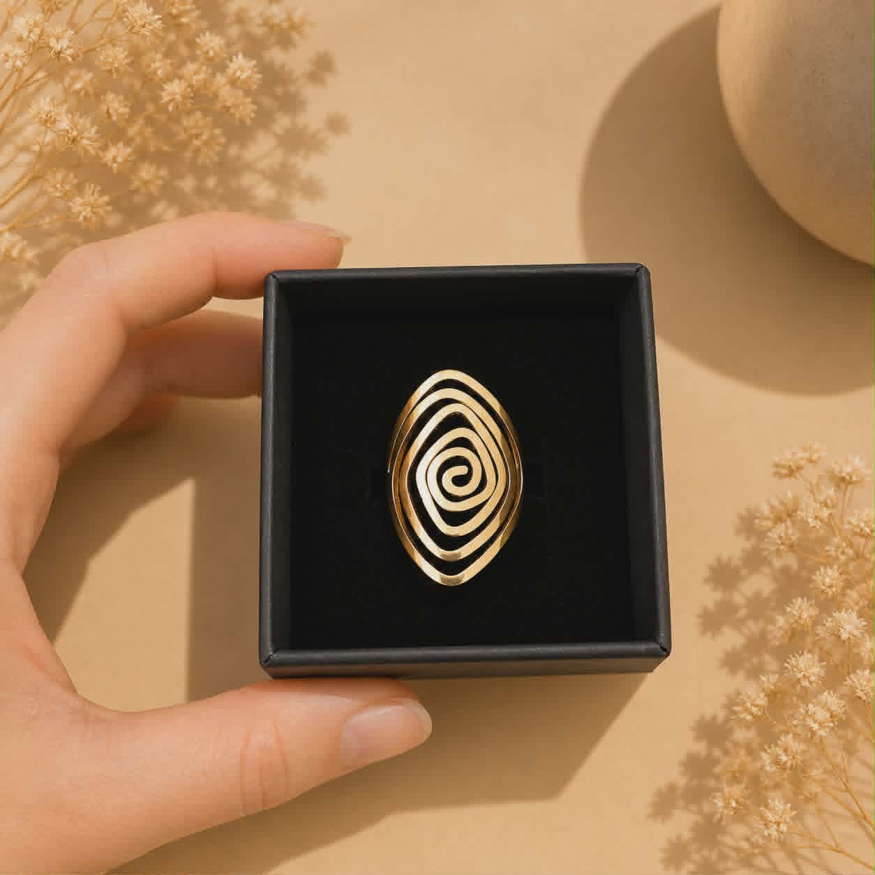 Bague dorée Marjorie 2