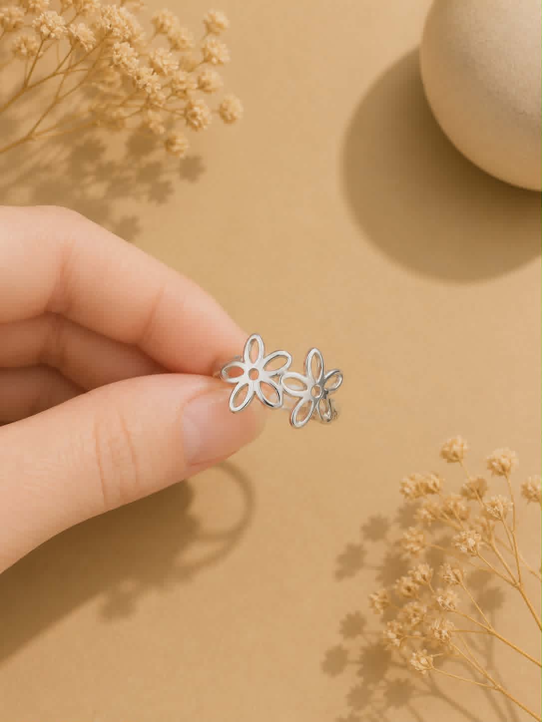 Bague argentée Fleur 1