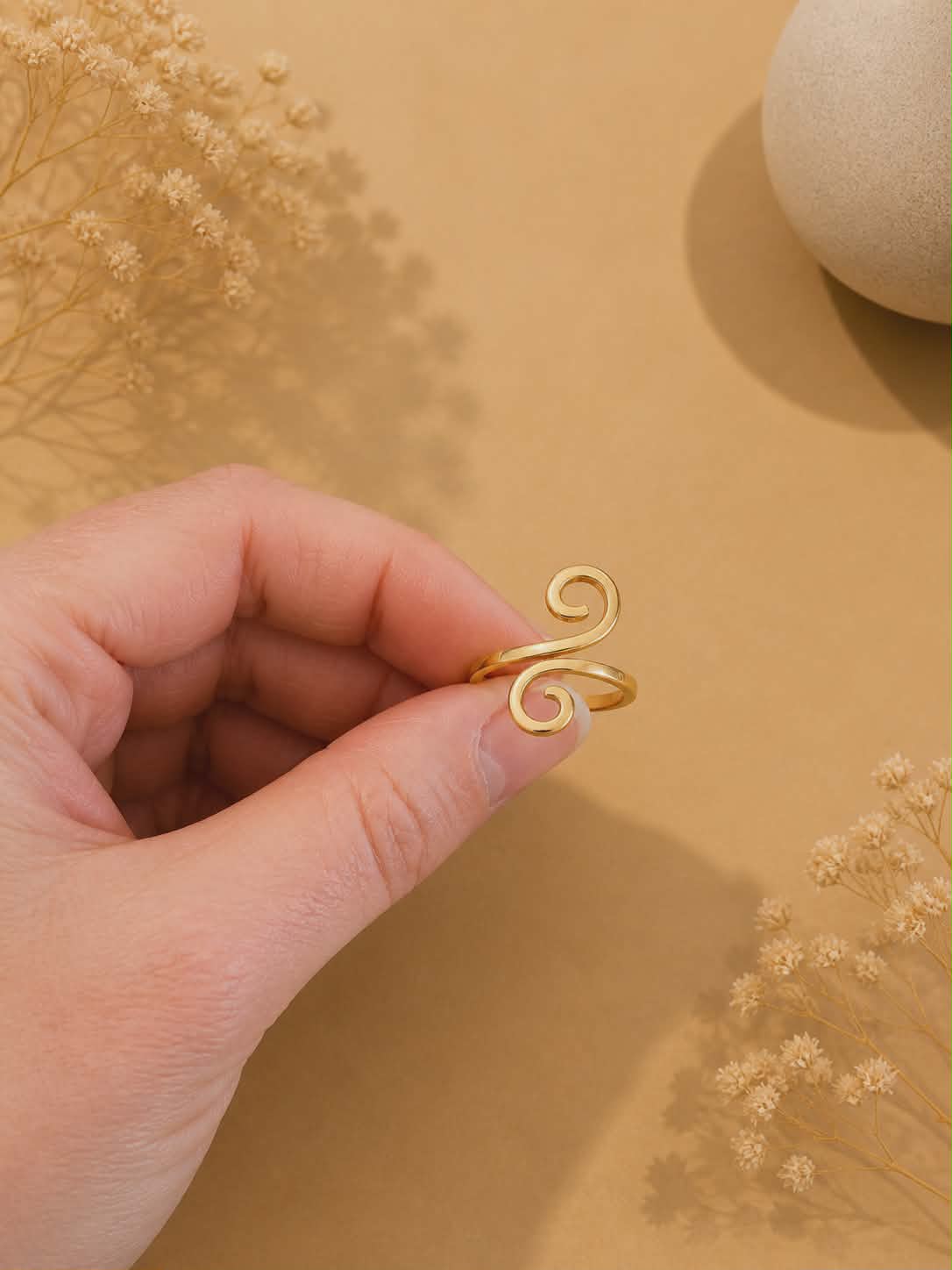 Bague dorée Dalia 1
