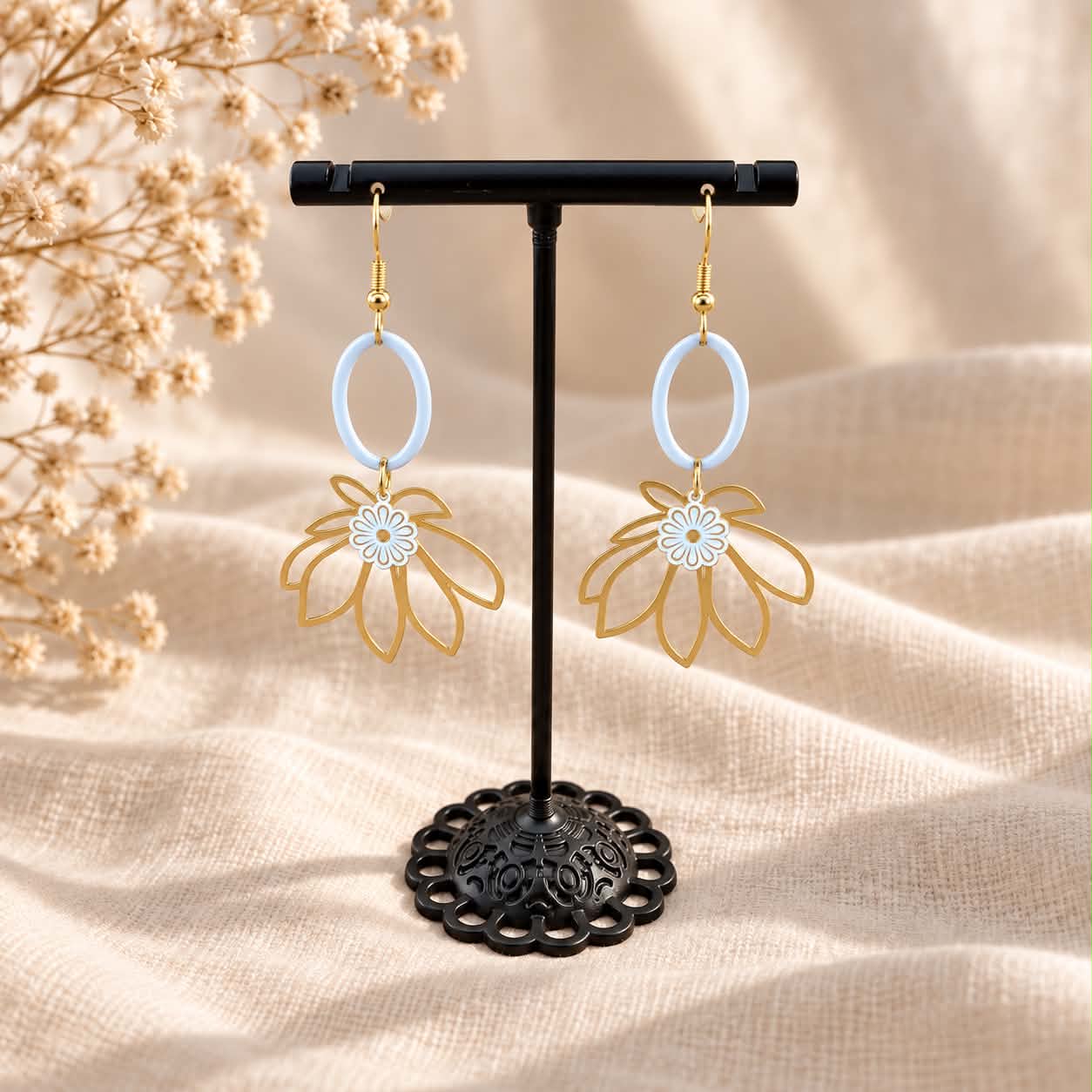 Pendantes dorées Fleur de nacre 2