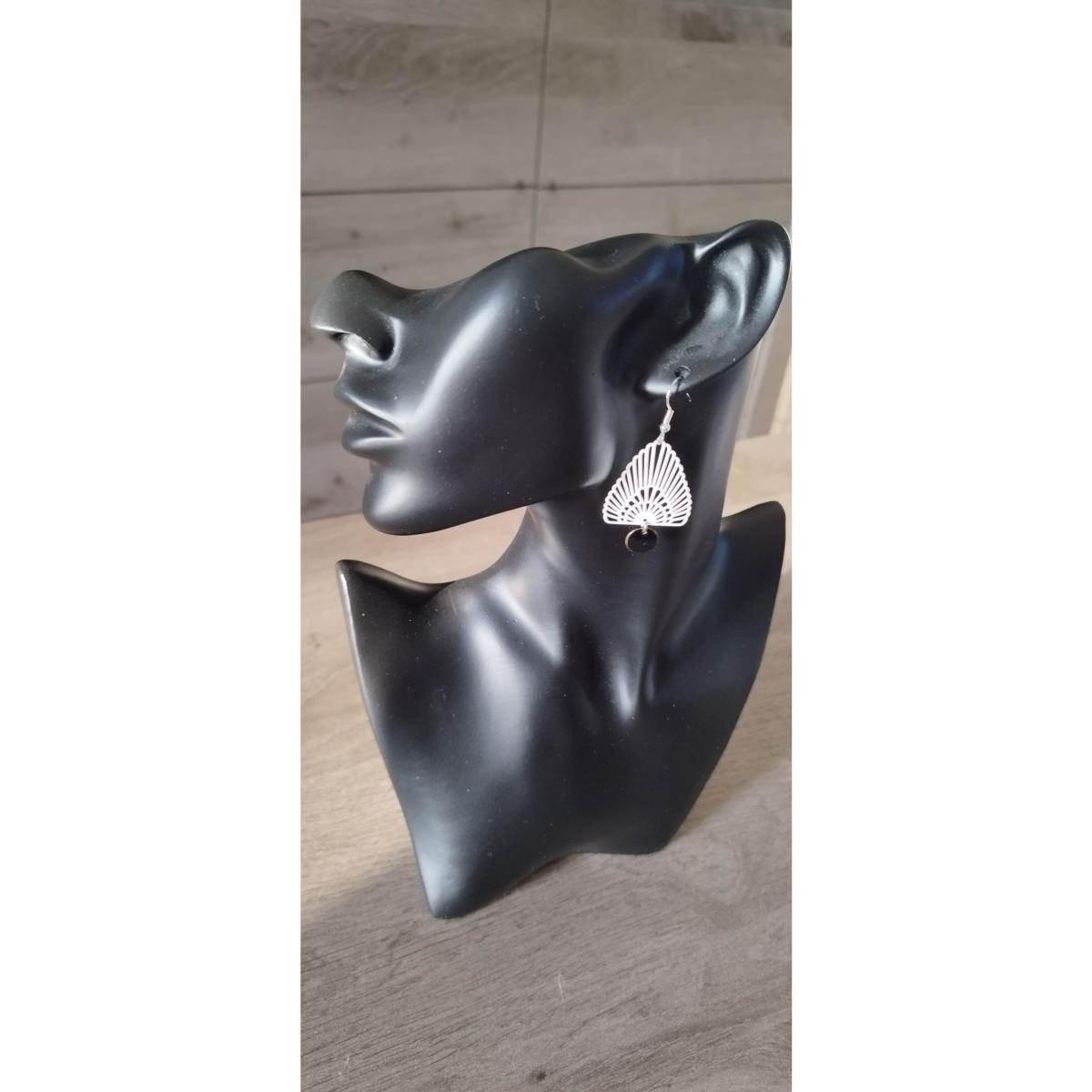 boucle-d-oreille-depareille-lia-zoom