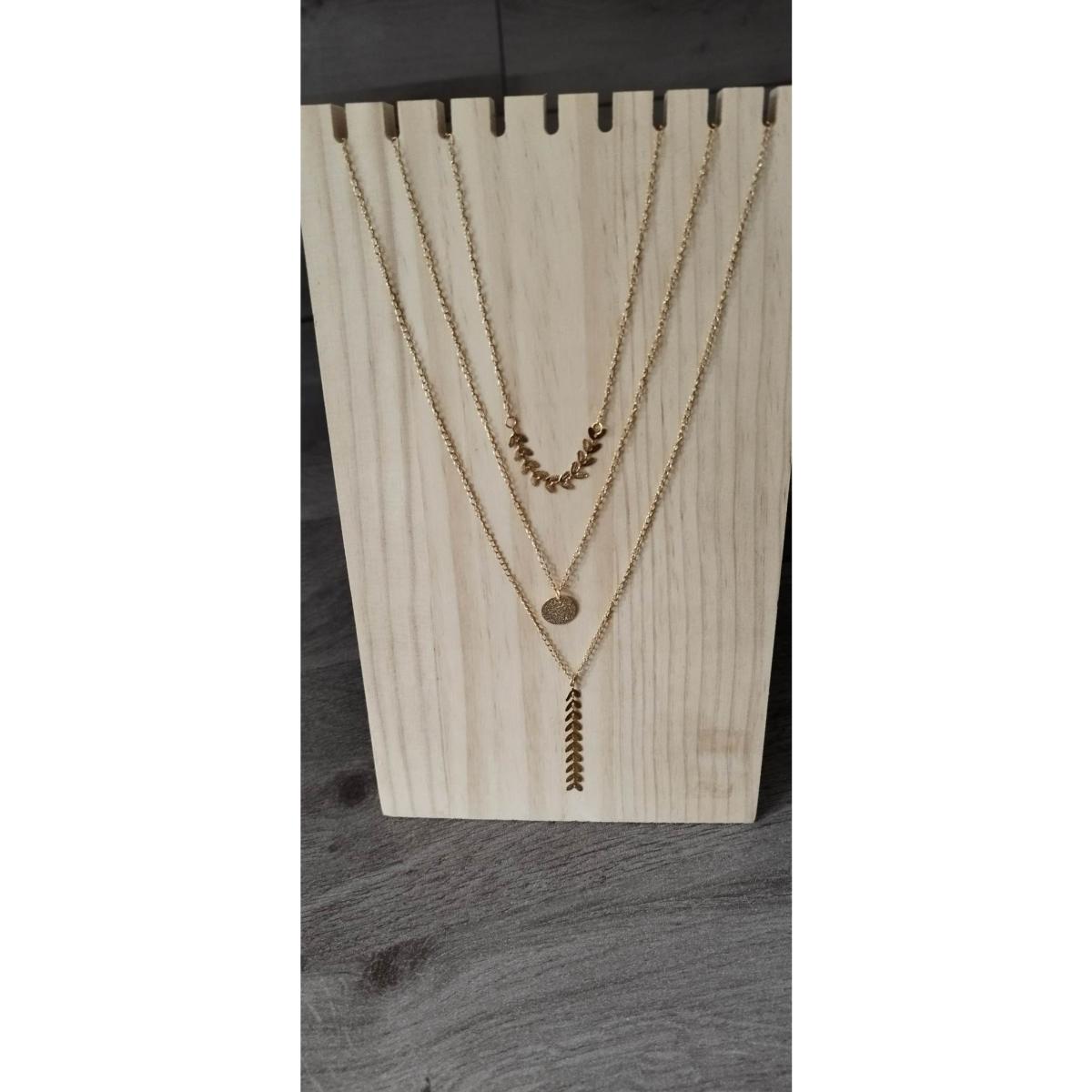 Collier-dore-Alyssa-2-zoom