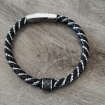 Bracelet-en-cuir-Mariano-zoom