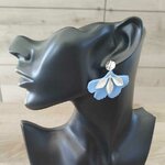 Clous-argentes-Thea-bleu-1-zoom