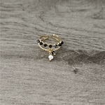Bague-doree-Maelie-noire-zoom