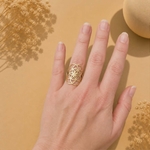 Bague dorée Camélia