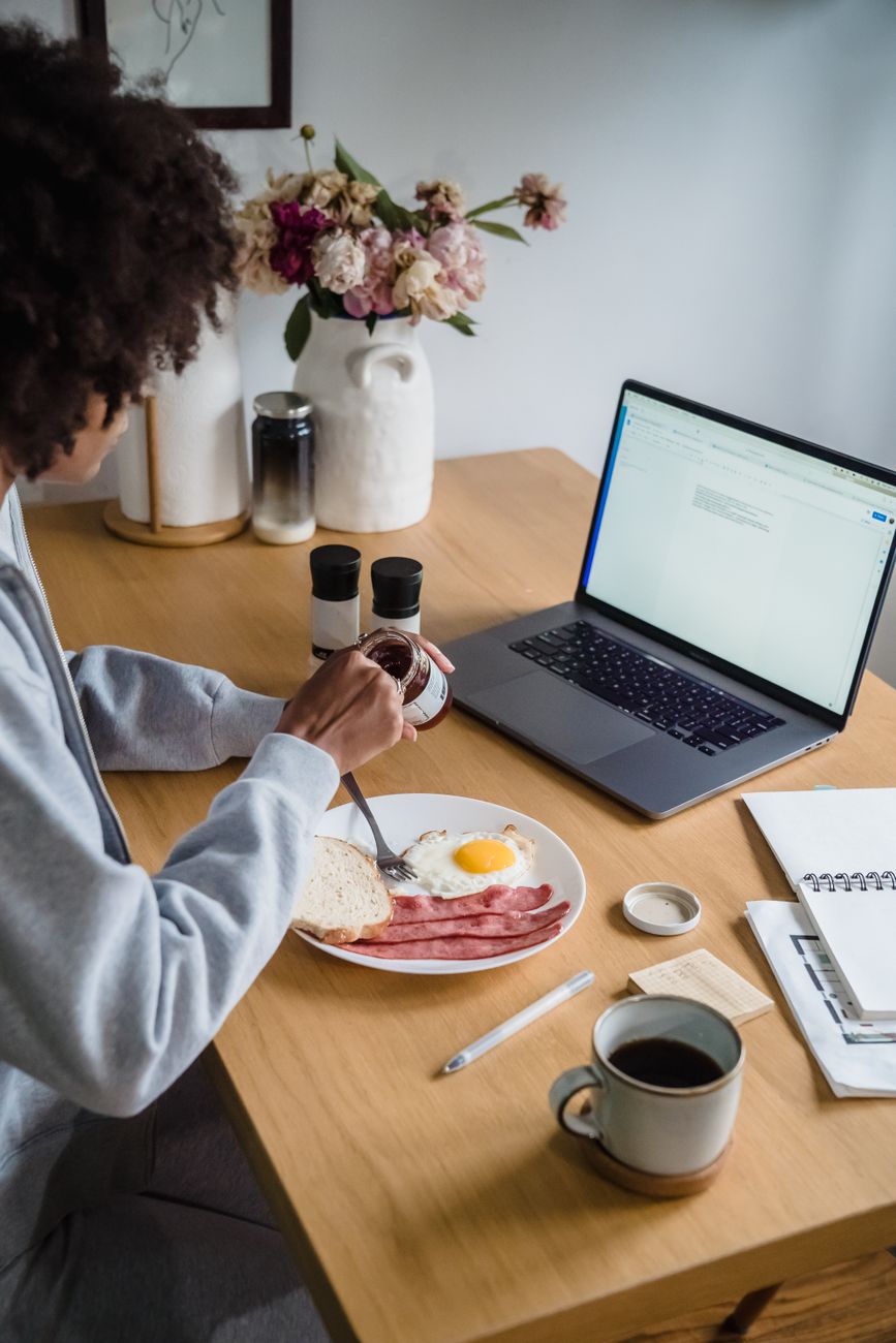 Travail hybride : mieux organiser son bureau maison et maîtriser ses frais
