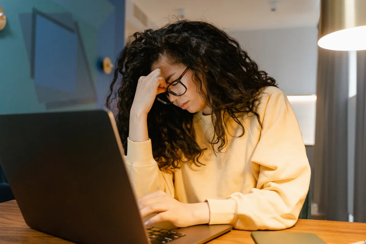 Fatigue en télétravail : comprendre le manque d’énergie et mieux récupérer au quotidien