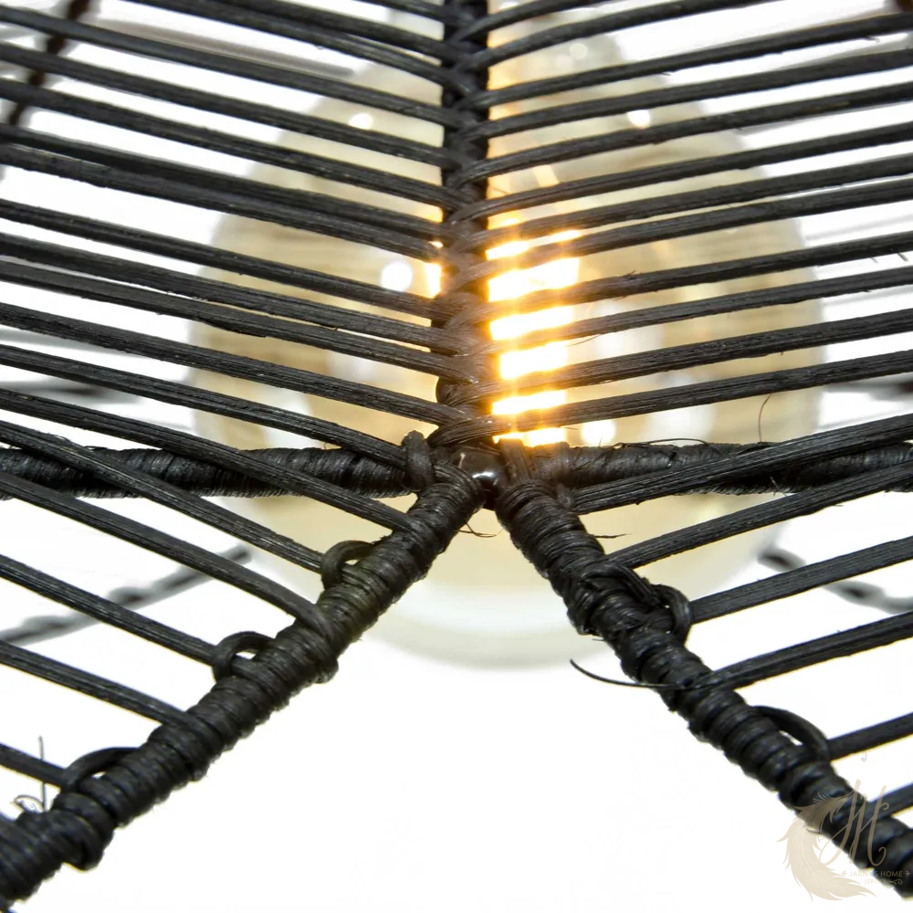 suspension-andene-rotin-noir-detail