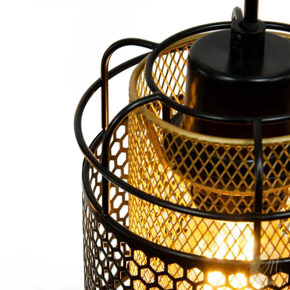 suspension-nautil-noir-dore-detail