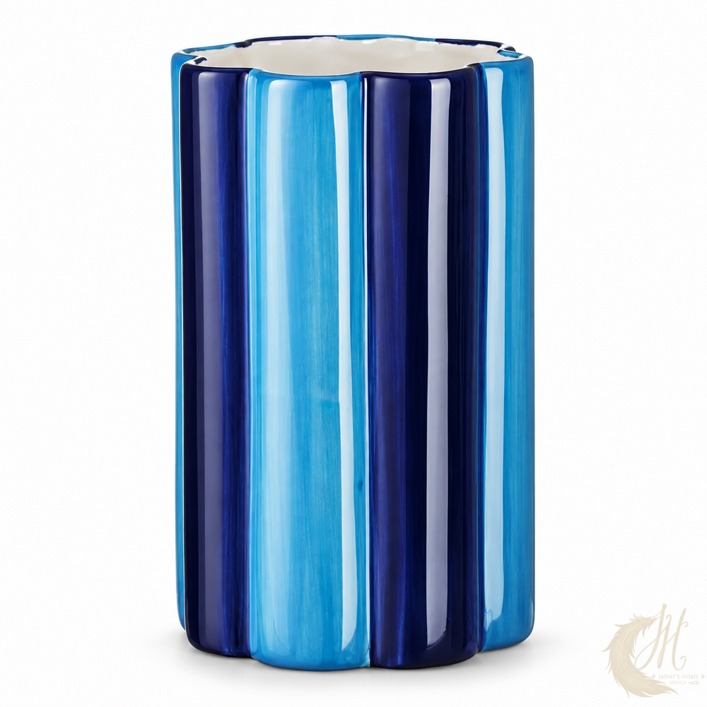 vase-ceramique-raye-bleu-ciel-marine