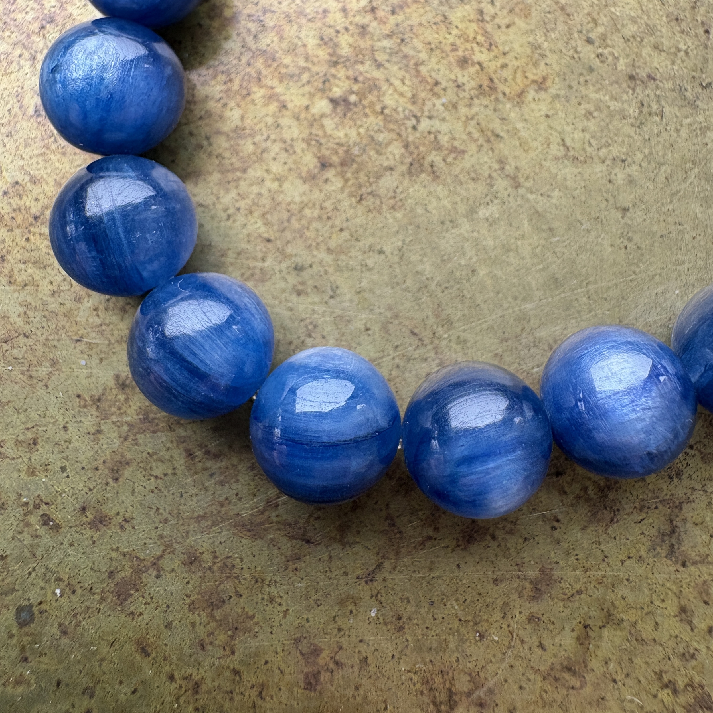 gros-plan-cyanite